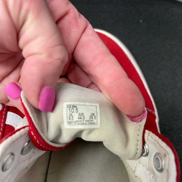 Vans - Picture 3 of 3